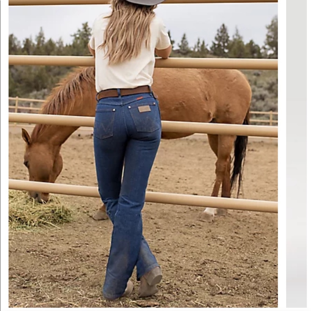 WOMEN'S WRANGLER® COWBOY CUT® SLIM FIT JEAN